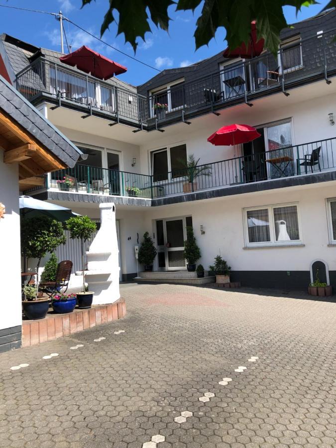 Wein und Gästehaus Hüls Kröv Exterior foto